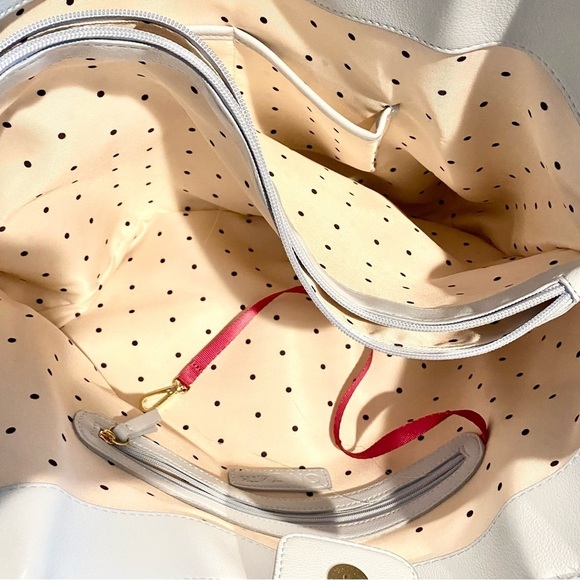 On 34th Extra-Large Tote, Skyway Blue - Picture 11 of 12